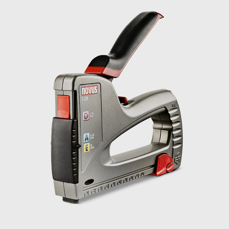 Handtacker